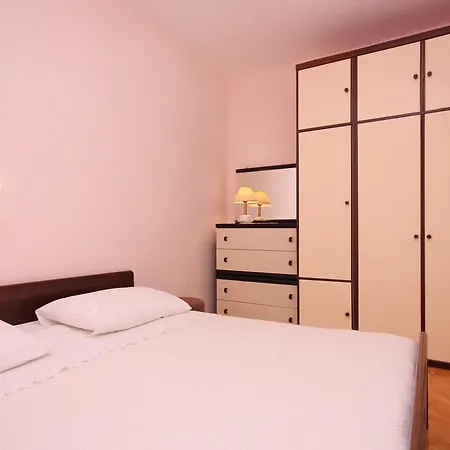 Apartmán Stari Grad 5730a *