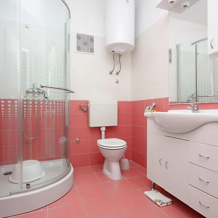 Stari Grad 5730a Apartmán