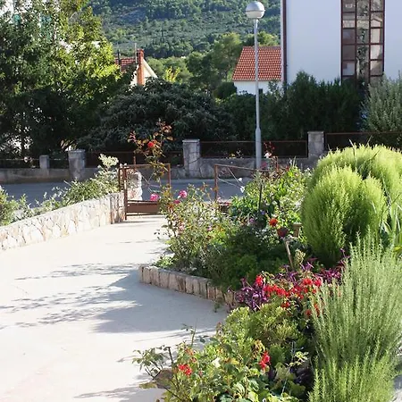 Stari Grad 5730a